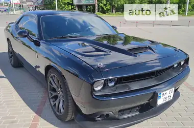 Dodge Challenger 2018 - пробег 55 тыс. км