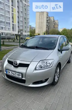 Toyota Auris 2008 - пробіг 378 тис. км