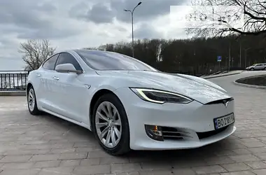 Tesla Model S 2016 - пробег 143 тыс. км