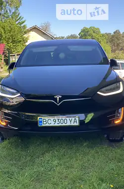 Tesla Model X 2017 - пробіг 108 тис. км