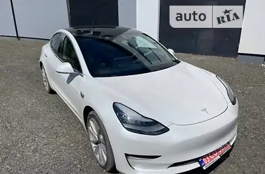 Tesla Model 3 2019 - пробіг 62 тис. км