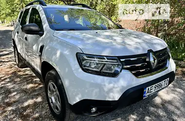 Renault Duster 2023 - пробіг 8 тис. км