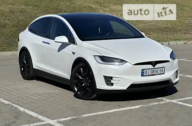 Tesla Model X 2020 - пробіг 19 тис. км