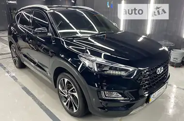 Hyundai Tucson 2019 - пробіг 10 тис. км