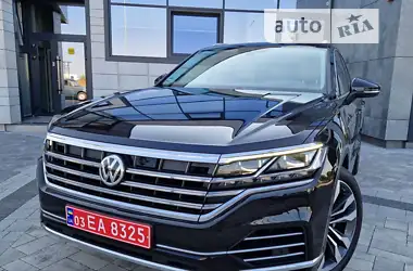 Volkswagen Touareg 2018 - пробег 188 тыс. км