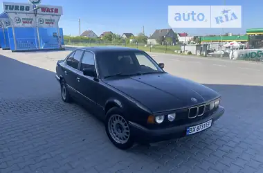BMW 5 Series 1990 - пробіг 400 тис. км