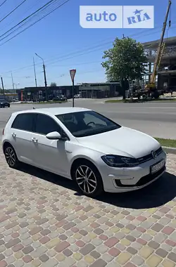 Volkswagen e-Golf  2018 - пробег 116 тыс. км