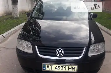 Volkswagen Touran 2004 - пробіг 271 тис. км