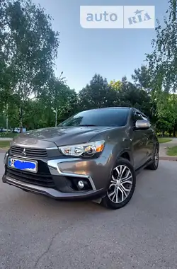 Mitsubishi Outlander Sport 2018 - пробег 102 тыс. км