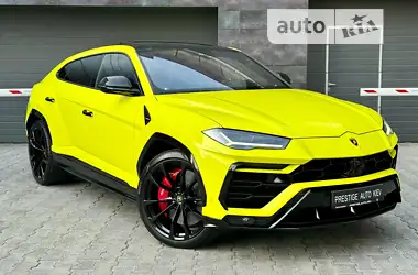 Lamborghini Urus 2020 - пробег 25 тыс. км