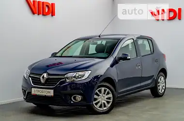 Renault Sandero 2019 - пробег 102 тыс. км