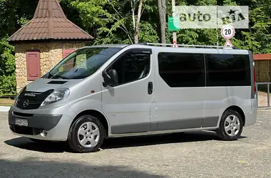 Opel Vivaro 2013 - пробіг 230 тис. км