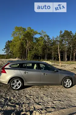 Volvo V60 2014 - пробіг 222 тис. км