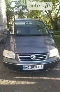 Volkswagen Sharan 2004 - пробег 372 тыс. км