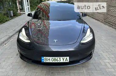 Tesla Model 3  2020 - пробег 50 тыс. км