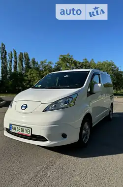 Nissan e-NV200  2016 - пробег 61 тыс. км