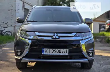 Mitsubishi Outlander 2017 - пробег 46 тыс. км