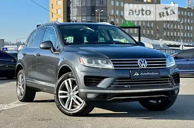Volkswagen Touareg  2015 - пробег 90 тыс. км