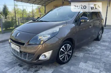 Renault Grand Scenic 2011 - пробіг 241 тис. км