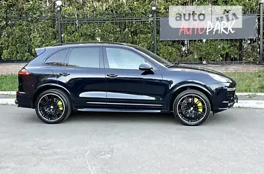 Porsche Cayenne 2016 - пробіг 80 тис. км