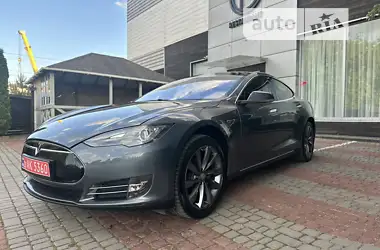 Tesla Model S 2014 - пробіг 195 тис. км