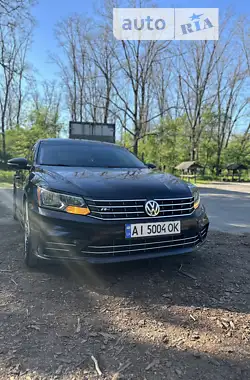 Volkswagen Passat 2017 - пробіг 102 тис. км