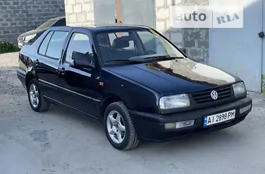 Volkswagen Vento  1994 - пробег 360 тыс. км