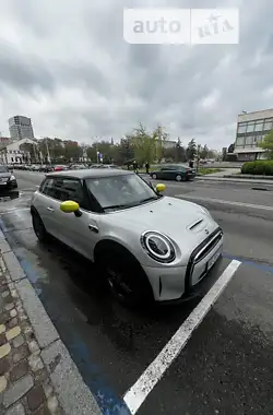 MINI Electric 2021 - пробіг 20 тис. км