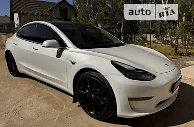 Tesla Model 3 2020 - пробіг 51 тис. км