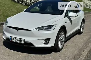 Tesla Model X 100D 2018 - пробег 63 тыс. км
