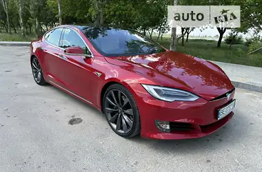 Tesla Model S 2019 - пробіг 38 тис. км