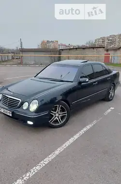 Mercedes-Benz E-Class 2000 - пробіг 384 тис. км