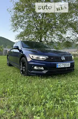 Volkswagen Passat 2018 - пробіг 255 тис. км