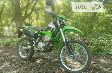 Kawasaki KLX 250 2012 - пробег 8 тыс. км