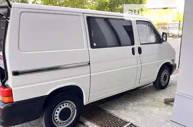 Volkswagen Transporter 2000 - пробіг 323 тис. км