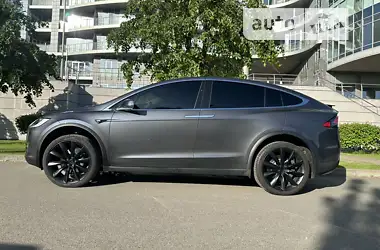 Tesla Model X 2017 - пробіг 92 тис. км