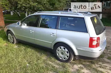 Volkswagen Passat 2004 - пробіг 268 тис. км