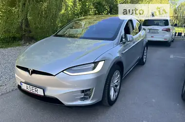 Tesla Model X 2016 - пробіг 93 тис. км