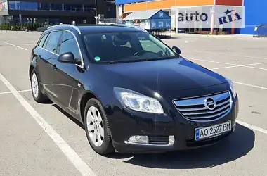 Opel Insignia 2012 - пробіг 241 тис. км