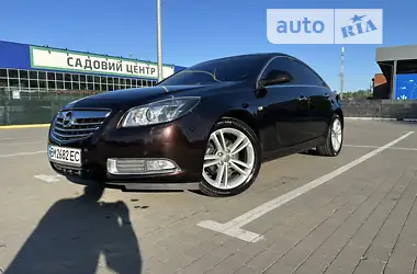 Opel Insignia 2011 - пробіг 215 тис. км