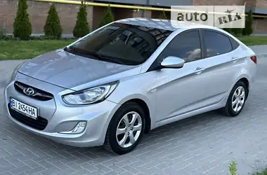 Hyundai Accent 2012 - пробіг 187 тис. км