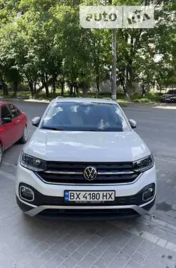 Volkswagen T-Cross 2023 - пробіг 10 тис. км