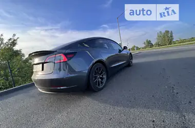 Tesla Model 3  2018 - пробіг 102 тис. км