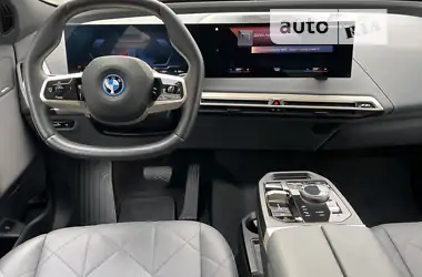 BMW iX 2022 - пробіг 30 тис. км