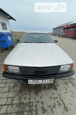 Audi 200 1987 - пробіг 350 тис. км