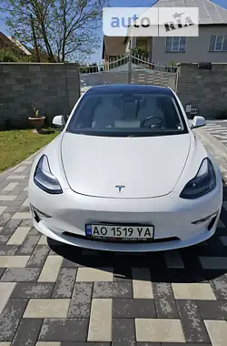 Tesla Model 3 2021 - пробіг 51 тис. км