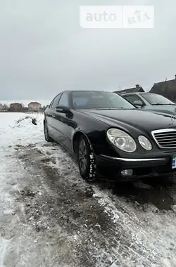 Mercedes-Benz E-Class 2004 - пробег 265 тыс. км