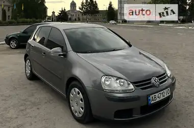 Volkswagen Golf 2004 - пробег 262 тыс. км