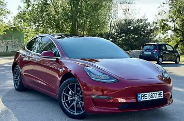 Tesla Model 3 2018 - пробіг 111 тис. км