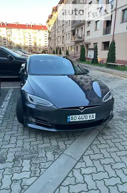 Tesla Model S  2019 - пробіг 102 тис. км